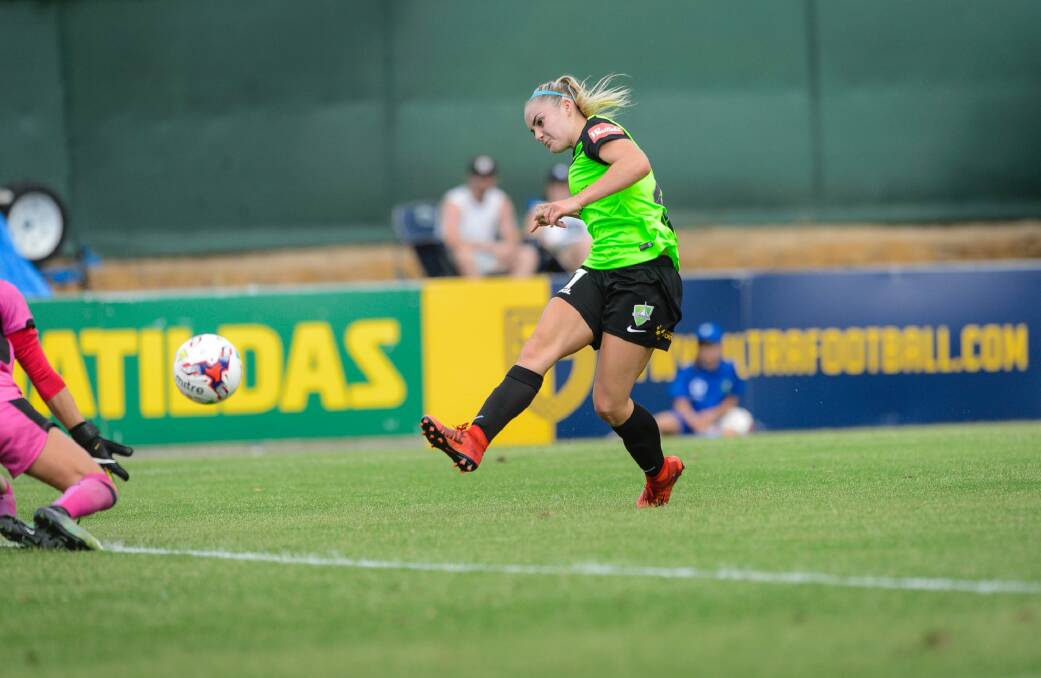 Ellie Carpenter is expected to return to Canberra this year. Photo: Sitthixay Ditthavong