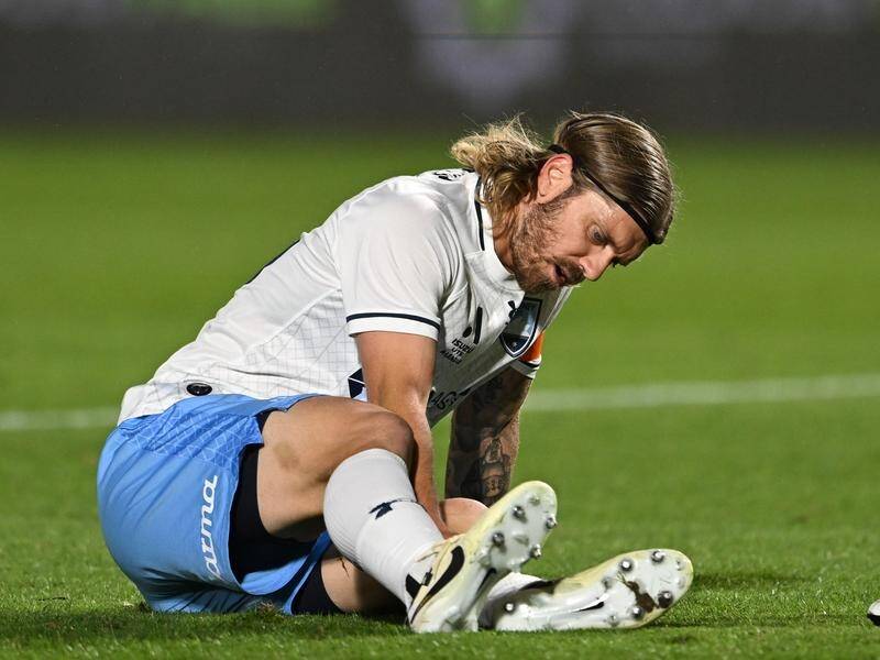 Veteran Luke Brattan was clearly playing through the pain barrier in Sydney FC's semi-final loss. (James Gourley/AAP PHOTOS)