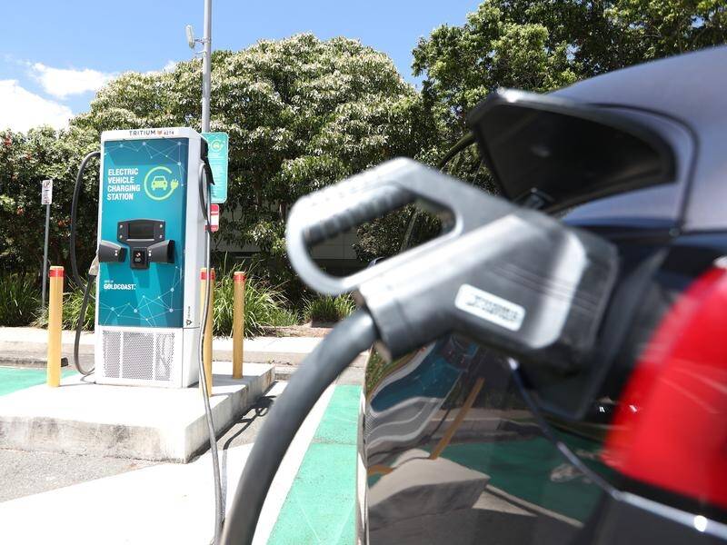 The Queensland government has revealed plans to extend electric car charging in regional areas. (Jason O'BRIEN/AAP PHOTOS)