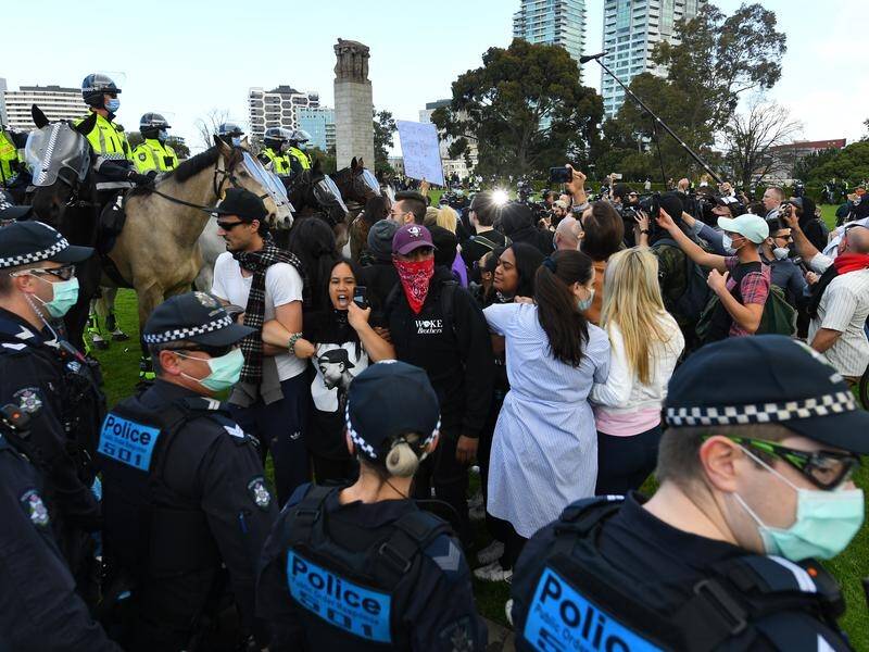 Police have arrested several anti-lockdown protesters during violent scuffles in Melbourne.