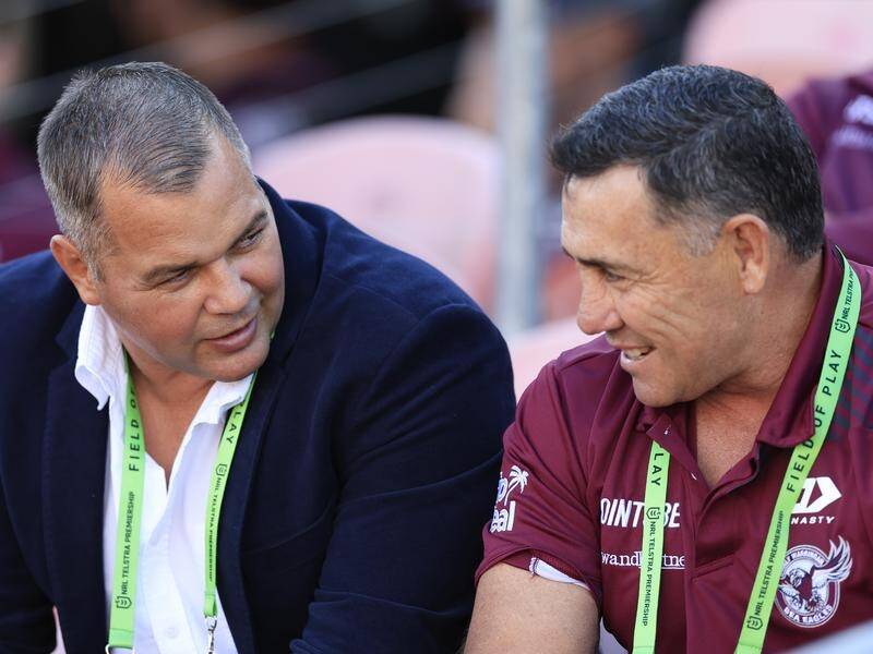 Manly coach Anthony Seibold (l) has backed assistant Shane Flanagan (r) for the Dragons' top job. (Mark Evans/AAP PHOTOS)