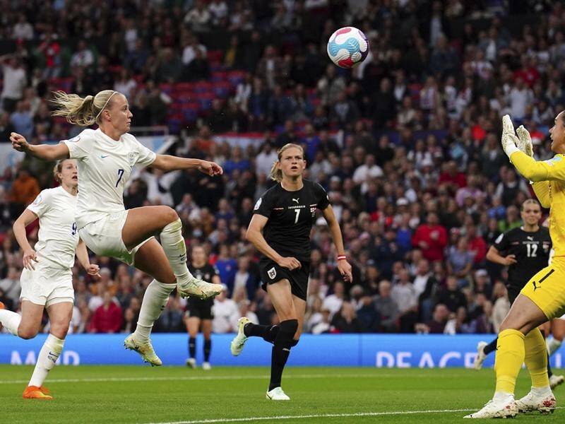 Beth Mead's first-half goal has earned England a win over Austria in the Euros' opening game.