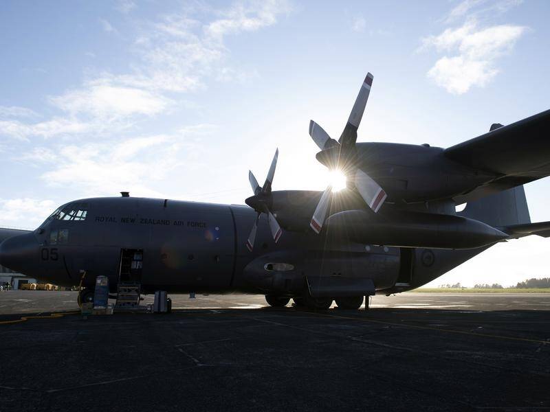 New Zealand's ageing Hercules transport aircraft will be replaced by Super Hercules planes.