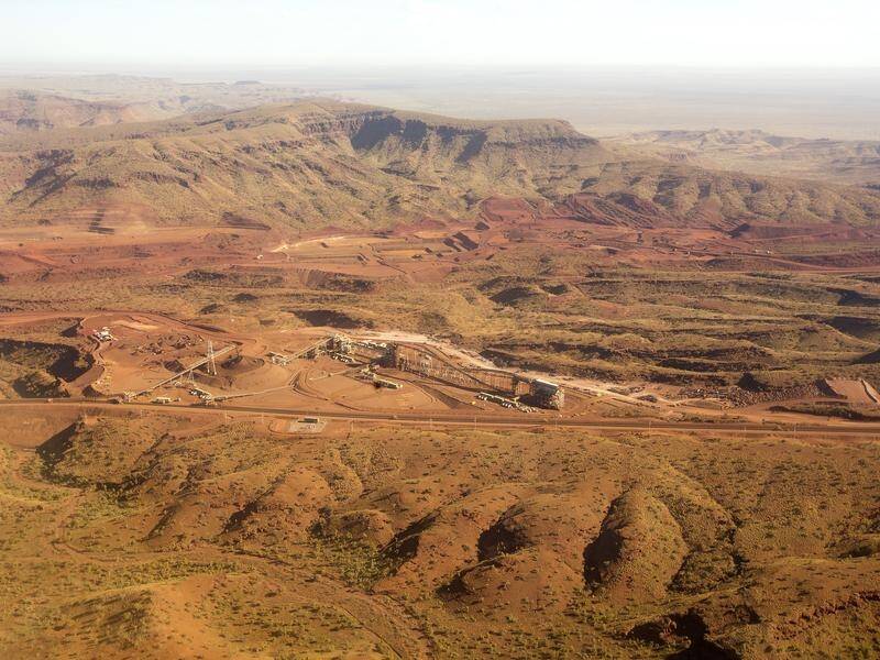 The compensation dispute between Fortescue and Yindjibarndi people over the Solomon Hub continues. (Will Russell/AAP PHOTOS)