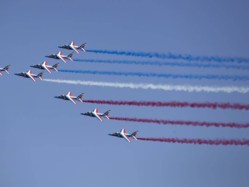Paris is holding its 53rd international air show, display a variety of aircraft.
