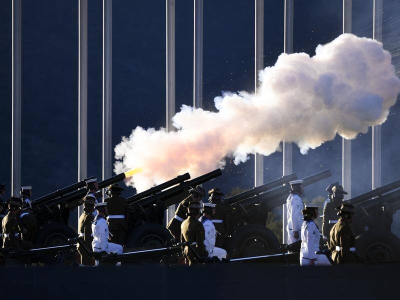 A gun salute in Canberra is among Australia's tributes to the Queen after her death, aged 96. (Lukas Coch/AAP PHOTOS)
