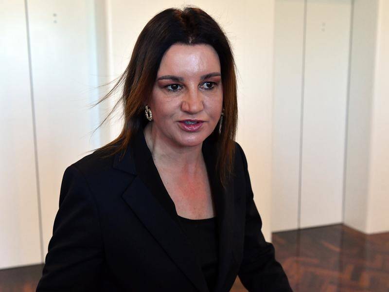 Refugee advocates want Senator Jacqui Lambie to use her casting vote to keep asylum laws in place.