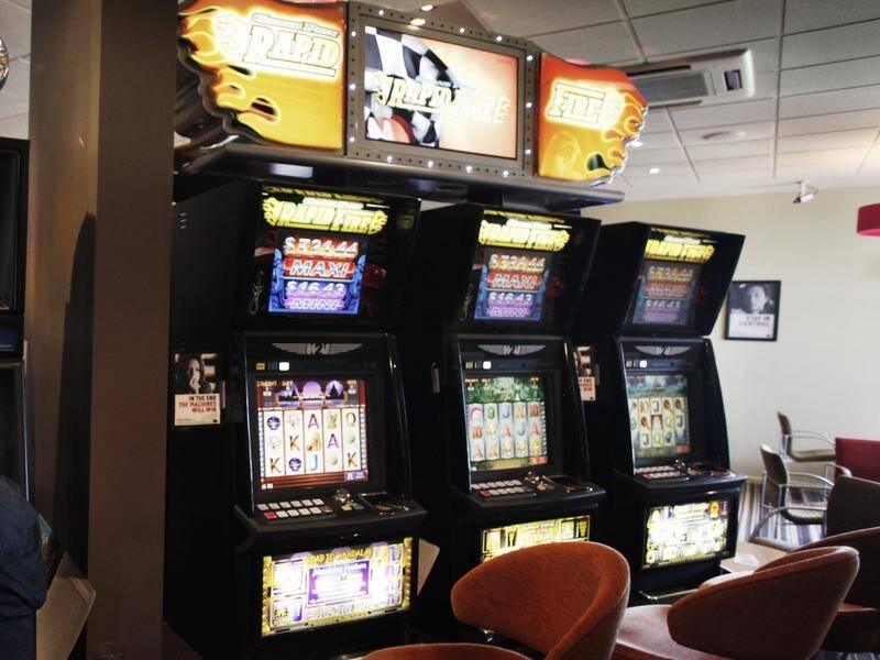 A hotel has been fined $15,000 for allowing a teen to gamble $2500 on half a dozen occasions. (Paul Jeffers/AAP PHOTOS)