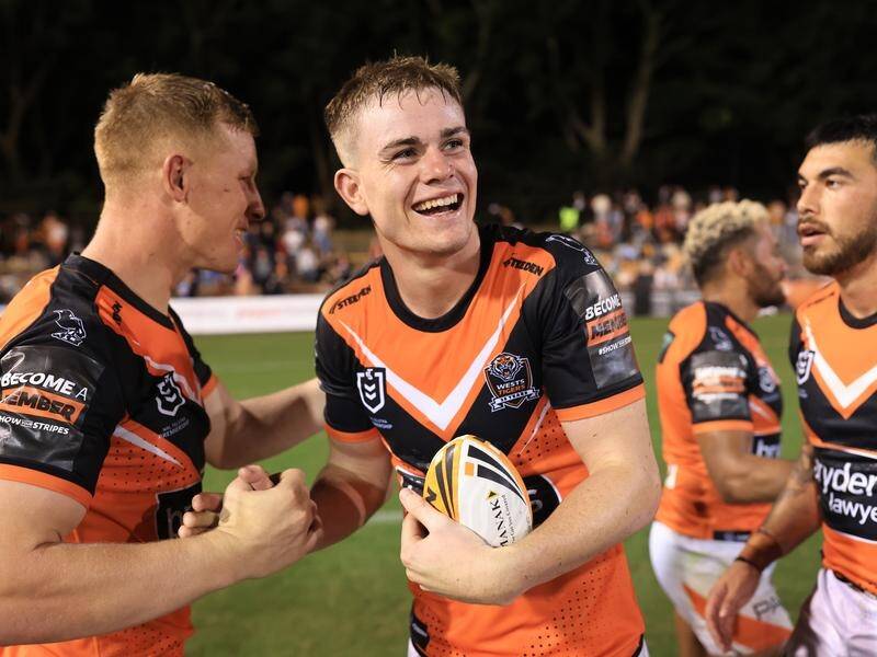 Lachlan Galvin (c) is a poster boy for the Macarthur local talent Wests Tigers want to develop. (Mark Evans/AAP PHOTOS)