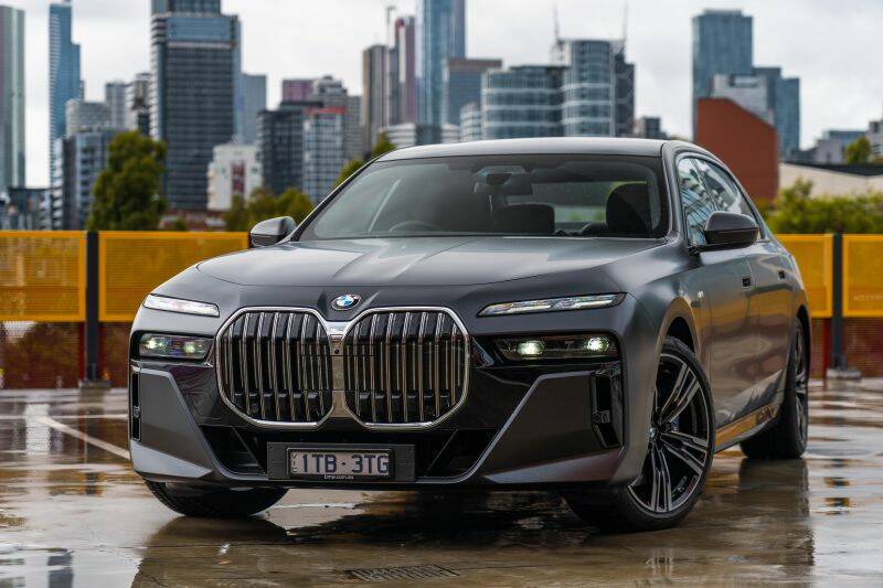 2023 BMW 7 Series and i7 price and specs