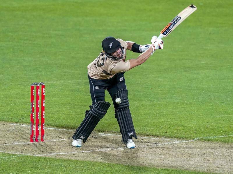 Glenn Phillips made an unbeaten 58 for NZ as the hosts beat Bangladesh to clinch their T20 series.