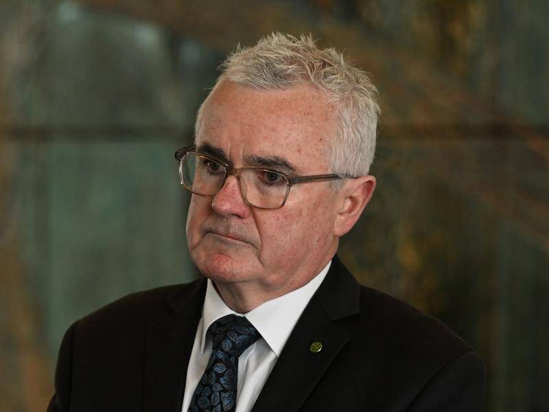 Andrew Wilkie has challenged Labor to rebirth old policies on negative gearing and capital gains. (Mick Tsikas/AAP PHOTOS)