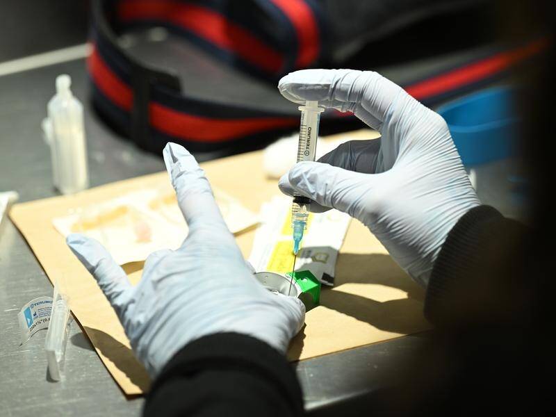 Victorians have to keep waiting for a report into a possible second supervised drug injecting room. (James Ross/AAP PHOTOS)