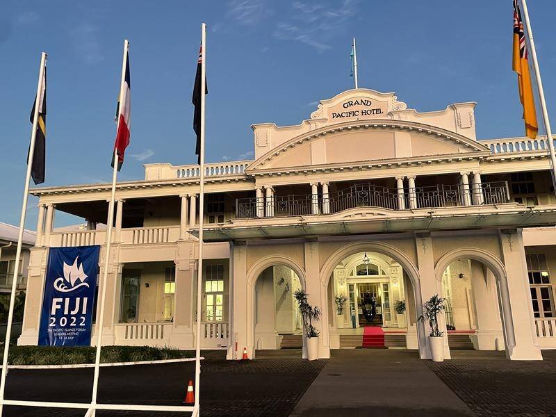 Australia and NZ will back a bid for a ruling on climate change at a Pacific forum in Suva.