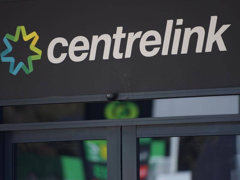 A Senate committee will look at Centrelink's controversial robo-debt collection of welfare payments.