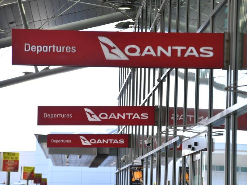 The Transport Workers Union is suing Qantas over mass sackings during the pandemic. (Mick Tsikas/AAP PHOTOS)