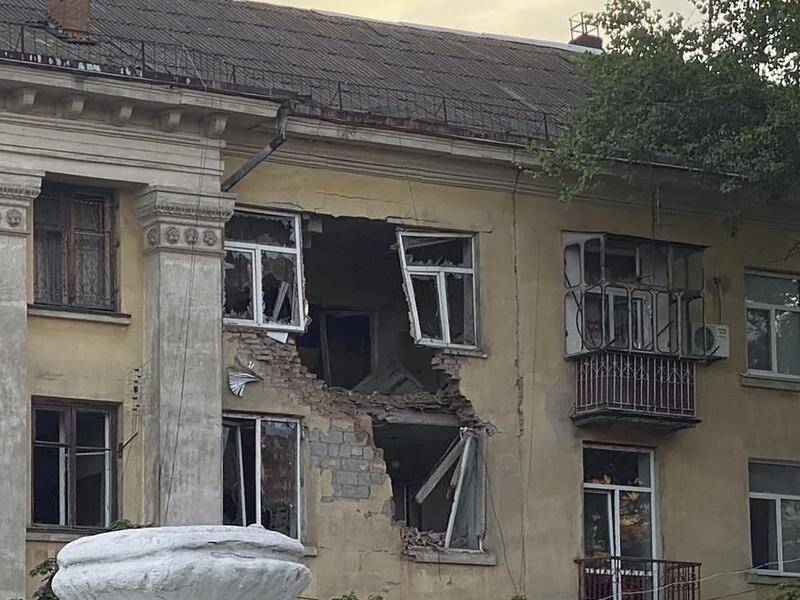 Russia has launched 80 rockets at the town of Marhanets, damaging residential buildings. (EPA PHOTO)