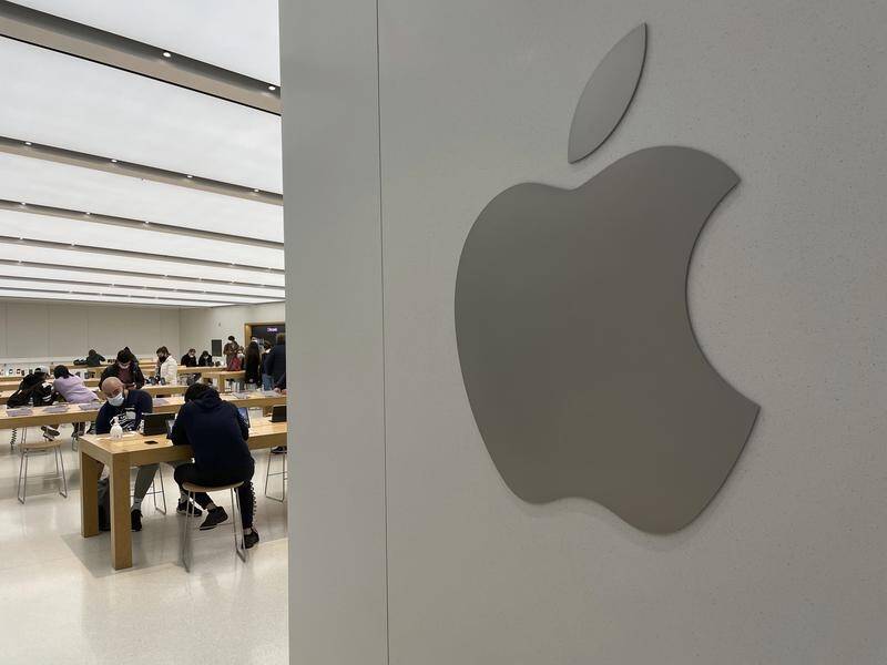 Apple says a new service will allow those who want to to make their own repairs of iPhones and Macs.
