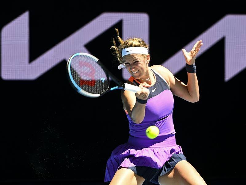 Victoria Azarenka was struggling physically but still knocked Elina Svitolina out of the Qatar Open.