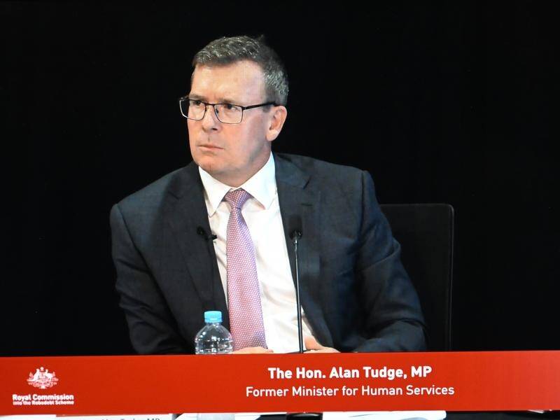 Alan Tudge previously told the inquiry it didn't occur to him robodebt might have been unlawful. (Darren England/AAP PHOTOS)