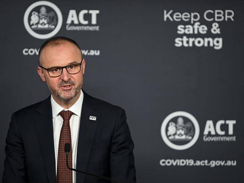 Andrew Barr says the ACT should not be treated differently to Victoria and NSW on vaccine supply.