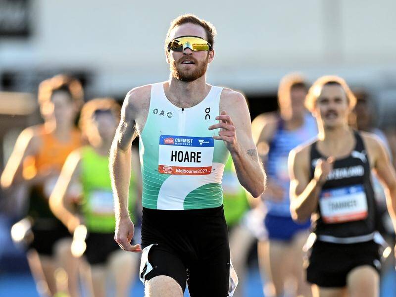Olli Hoare won the John Landy Mile at the Maurie Plant Meet in Melbourne. (James Ross/AAP PHOTOS)