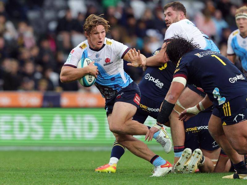 Michael Hooper was a tryscorer in the NSW Waratahs' away win over the Highlanders.