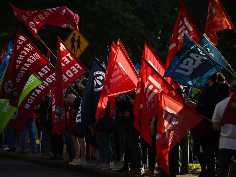 The Minns government is facing more unrest from NSW workers. (Dean Lewins/AAP PHOTOS)