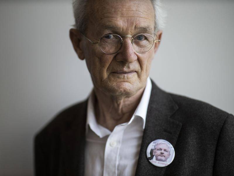 John Shipton, father of WikiLeaks founder Julian Assange, will head to the US to fight for his son.