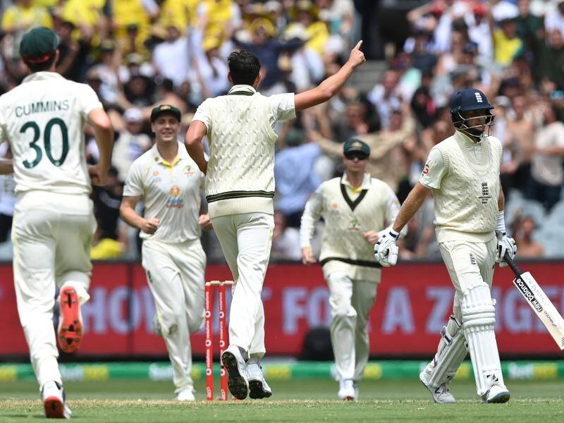Australia have dismissed England for 185 in the tourists' first innings of the third Ashes Test.