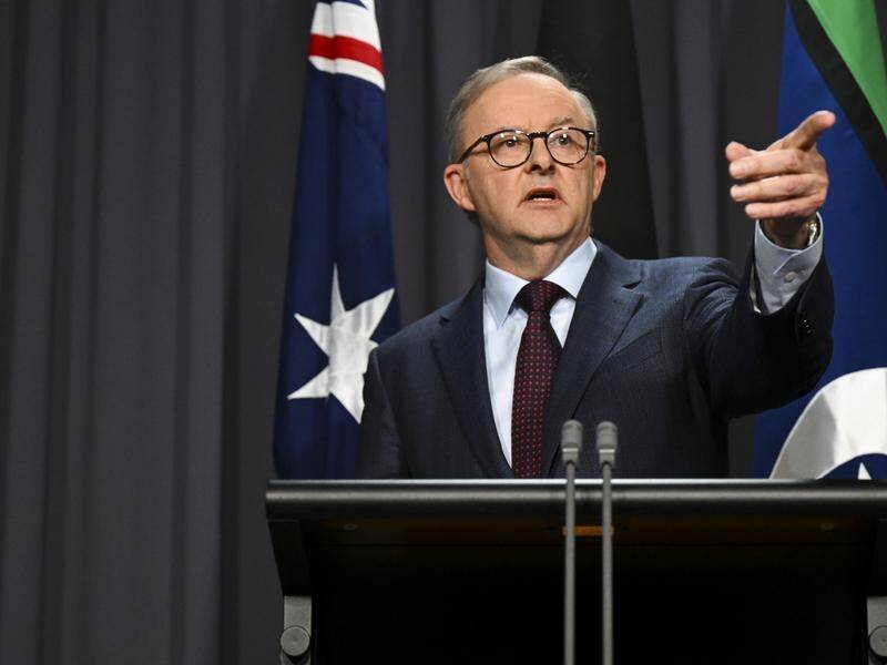 The PM says there will be an inquiry into Scott Morrison's decision to take on five ministries. (Lukas Coch/AAP PHOTOS)