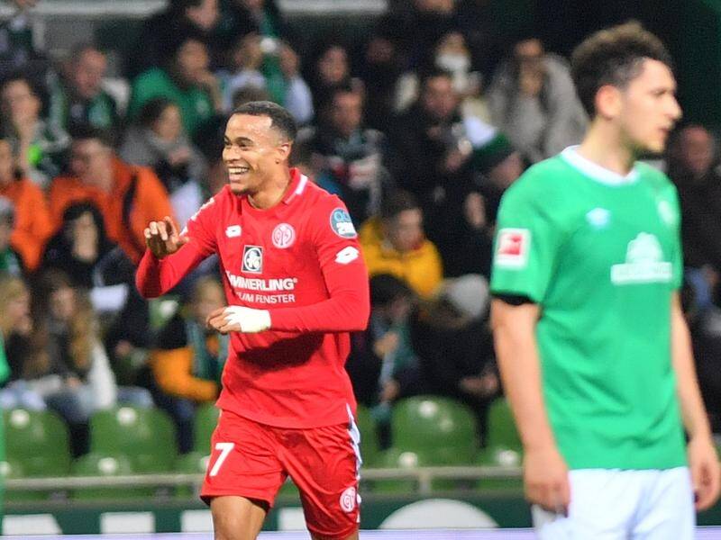Robin Quaison has scored a hat-trick in Mainz's 5-0 defeat of Werder Bremen in the Bundesliga.