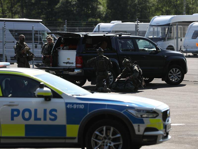 A siege where two guards were taken hostage at Hallby Prison in Sweden has ended.