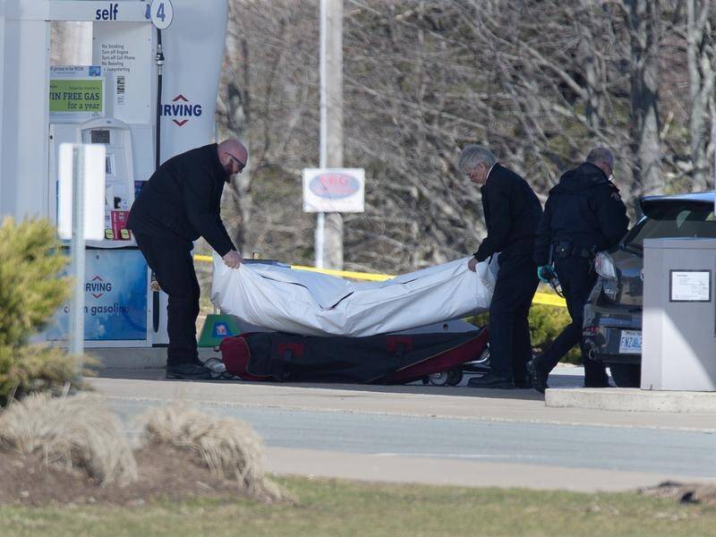 A shooting rampage in a town in Canada's Nova Scotia province has left 17 people dead.