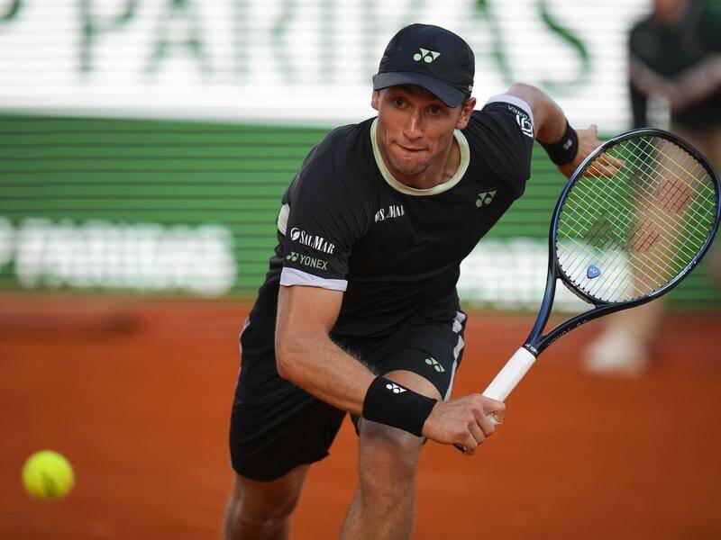 Casper Ruud en route to one of the biggest wins of his career over Novak Djokovic in Monte Carlo. (AP PHOTO)