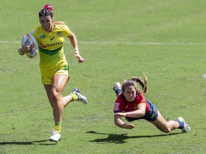 Australia's Charlotte Caslick has made a stunning return to rugby at the Sydney Sevens.