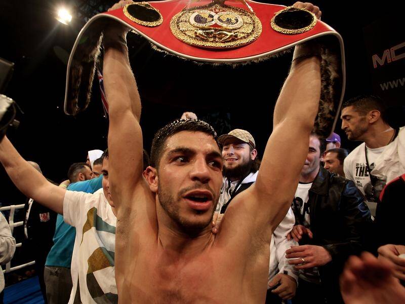 Former world featherweight champion Billy Dib has had stomach surgery to remove a cancerous tumour. (Warren Clarke/AAP PHOTOS)