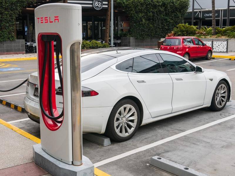 The Commonwealth Bank has signed a deal with Tesla to offer discounted loans in Australia. (Jennifer Dudley-Nicholson/AAP PHOTOS)
