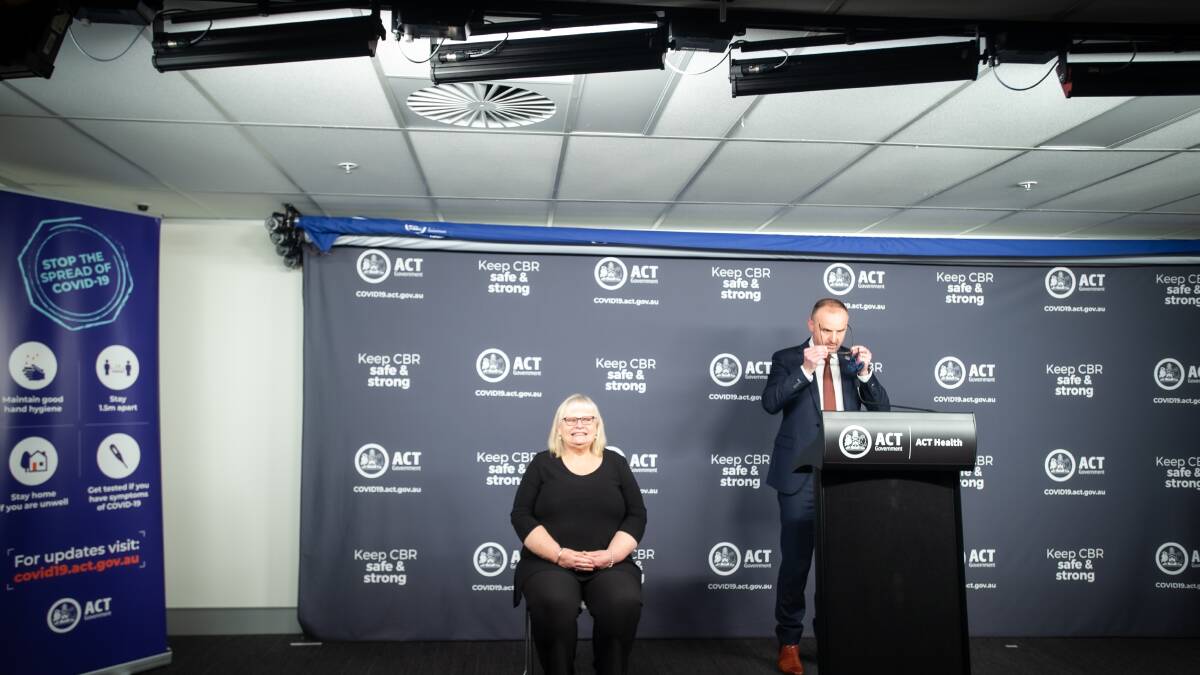 Chief Minister Andrew Barr prepares for an update on Canberra's COVID outbreak, alongside Auslan interpreter Amanda Dolejsi. Picture: Karleen Minney