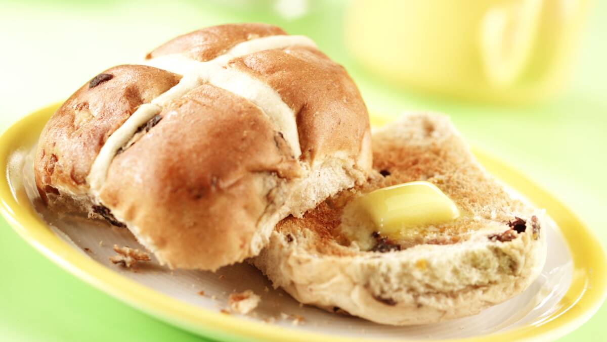 The best hot cross buns for Easter 2024 can be found at Woolworths, according to CHOICE. Picture by Shutterstock