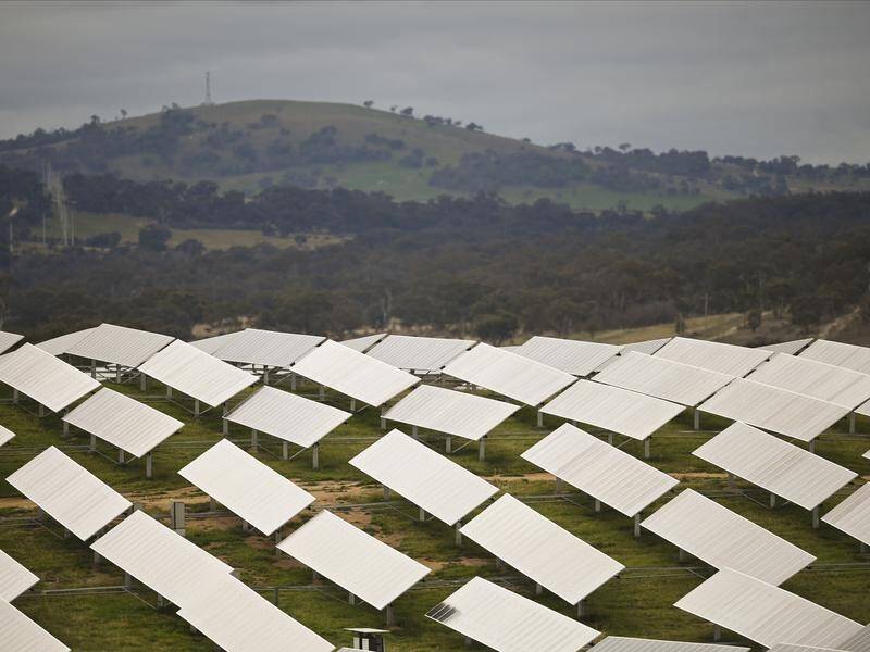 Industries in the regions are taking steps towards decarbonisation and the transition to net zero. (Lukas Coch/AAP PHOTOS)